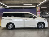 エンジンルーム、室内、クリーニング済みです。厳選したお車を屋内展示場にて展示中☆車両品質には自信がございます!ぜひ一度ご来店ください!!