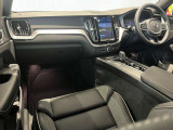 XC60 B6 AWD Rデザイン 4WD 