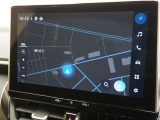 コネクティッドナビ対応です。2029年2月迄無償利用期限(有償で更新可能)付き。また、無償利用期限到来後もそのままご利用になれる車載ナビが搭載されています。お気軽にスタッフまでお声かけください