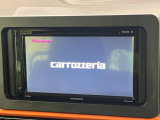 【ディスプレイオーディオ】お持ちのスマホやMP3プレイヤーとの無線接続で音楽再生が可能!コードで繋ぐわずらわしさも無く、手軽にお気に入りの音楽を楽しめます。