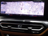 iDriveHDDナビゲーションになります。操作はコントローラーとタッチパネルにて操作いただけます。