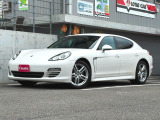 ポルシェ パナメーラ 4 PDK 4WD