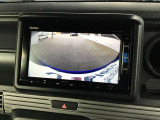 バックカメラ付きで駐車の際も安心です。