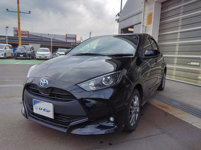ヤリス 1.5 ハイブリッド G E-Four 4WD 
