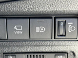 【オートマチックハイビーム】先行車や対向車などを検知して、ハイビームとロービームを自動的に切り替えてくれます!まわりのドライバーに眩しい思いをさせることなく、運転に集中しやすい視界を確保します。