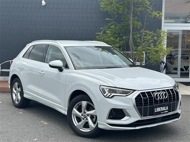 Q3  4WD 本革シート
