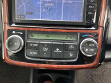 オートエアコンなので、お好みの温度に設定するだけで車内を快適空間にしてくれます。
