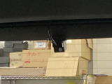 後方にもドライブレコーダーのカメラ(Aftermarket品)が付いています。前後両方でお車の周りを監視・記録いたします。