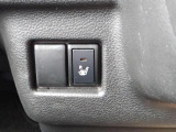 運転席シートヒーター付き!