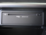 車内でCD DVDのメディアが楽しめます