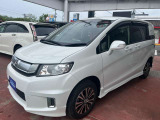 フリードスパイク 1.5 G エアロ 4WD 