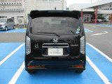 こちらはバックモニターも付いているので、駐車や細い路地の後退にも安心です!