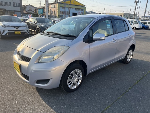 ヴィッツ1.3 F 4WD