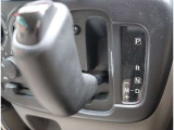 自社整備工場から板金工場、保険やローン等お車に関してはフルサポート!楽しいカーライフのお手伝いをぜひお任せください!自社板金工場・に加え、運輸支局指定工場にて、しっかり点検整備させて頂いております。