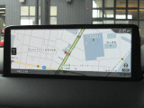 マツダコネクトの10.25インチワイドセンターディスプレイです。『Android Auto』『Apple CarPlay』や独自のコネクテッドサービスに対応したインターフェイスシステムです。