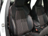 Audi専任メカニックとは・・ドイツ本国のAudi AGが認定する資格を有してます。さまざまなテクニカルトレーニング、高度な訓練・教育を受けた者が精密な点検を実施します。