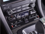 3段階に調節可能なシートヒーター搭載です。冬の車内も快適にお過ごし頂けます。