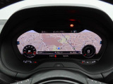 必要に応じてメーター内に地図や車両のインフォメーションなどを切り替え表示できます