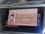 純正ナビゲーションシステム「ディスカバープロ」。車両を総合的に管理するインフォテイメントシステムです。