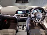 ☆センターパネルを運転席側に僅かに傾けたBMW独特のインパネ☆【駆け抜ける歓び】はここからもスタートしております☆