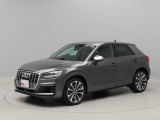 アウディ SQ2 2.0 4WD