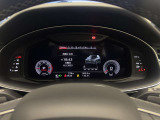 ご納車前には弊社グループの認証工場にて、専門スタッフによる100項目の点検・整備を実施いたしております。