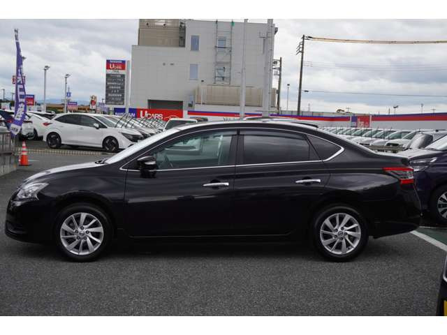 日産 シルフィ 1.8 G の中古車詳細 (61,000km, ブラック, 千葉県
