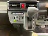 ご納車前に納車点検(法定12ヶ月点検相当)を実施し、基本性能に関わる機能や状態を徹底的に点検します。