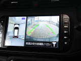 アラウンドビューモニターの映像が大画面ナビにも表示出来ますのでバックも縦列駐車にも便利です。