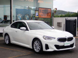 BMW在庫保有台数常時100台以上!ご来店の際はBMW本店(厚木市下荻野140-1)にご来店ください!弊社自慢の全天候型ショールーム!BMW在庫保有台数常時100台以上ございます!