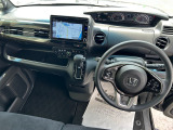 【HondaSENSING】衝突を予測してブレーキをかけたり、前のクルマとちょうどいい距離でついていったりできる多彩な安心・快適機能を搭載した先進の安全運転支援システムです。