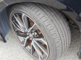 当社理想の中古車は値段の割に良質な物件です。金額が安くて当然な修復歴有の車や走行の多い車・金額は安いけれど諸費用が当社の数倍以上するお店が存在しますが当社は支払い総額で良質な物件を追求します。