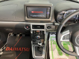 快適にお乗りいただくために、外装を美しく仕上げるだけではなく、内装も細部にいたるまで徹底した清掃・洗浄を実施しております。