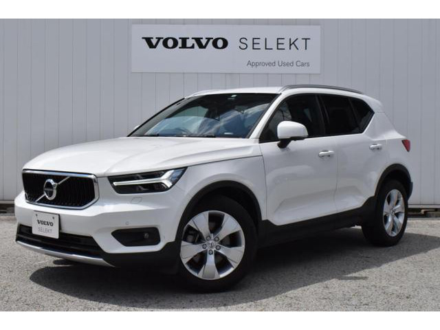 XC40 T4 AWD モメンタム 4WD 
