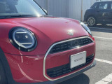日本全国ご納車可能!遠方のお客様の場合でも車庫証明手続きなど賜ることが可能です。近隣ディーラーでお買い求めいただく場合と差異が無いよう努めさせて頂きます。