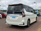 セレナ 2.0 ハイウェイスター V 