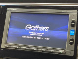 【純正ナビ】人気の純正ナビを装備しております。ナビの使いやすさはもちろん、オーディオ機能も充実!キャンプや旅行はもちろん、通勤や買い物など普段のドライブも楽しくなるはず♪