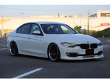 BMW 328i 入庫しました!TEINDampers ACシュニッツァーフロントスポイラー ナビ TV バックカメラ ETC スマートキー レザーシート 装備充実です!お気軽にお問い合わせください!