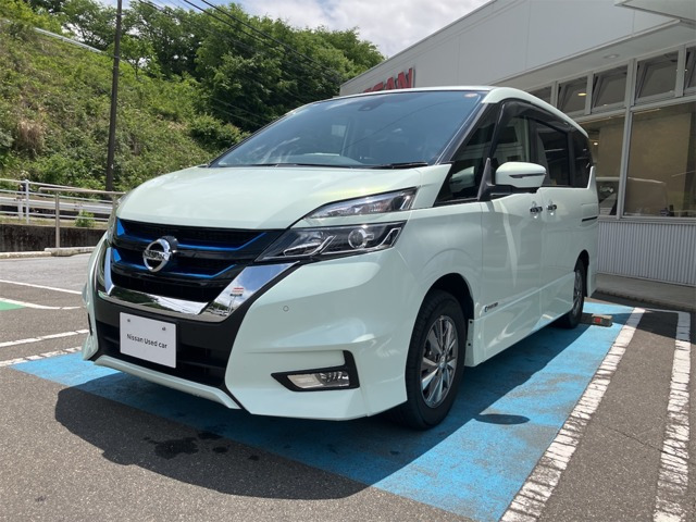 セレナ 1.2 e-POWER ハイウェイスター V 