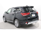 アウトランダーPHEV 2.4 G プラスパッケージ 4WD 