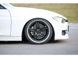 BMW 328i 入庫しました!TEINDampers ACシュニッツァーフロントスポイラー ナビ TV バックカメラ ETC スマートキー レザーシート 装備充実です!お気軽にお問い合わせください!