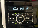 AUTOエアコンを装備しています♪室内の温度を設定するとセンサーが室温を感知して、温度、風量を自動的にコントロ-ルして快適な空間を作ってくれます!