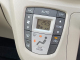 【オートエアコン】一度お好みの温度に設定すれば、車内の温度を検知し風量や温度を自動で調整。暑い…寒い…と何度もスイッチ操作をする必要はありません。快適な車内空間には必須の機能ですね♪