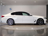 ご納車後も全国約200拠店のBMW正規ディーラーサービス工場にて保証対応いたします。お近くのBMW正規ディーラーをご案内の上、アフターメンテナンスをお受け頂けますので、安心してお乗りいただけます!!