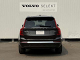 ◆バック/万が一を考え、安全性を重視する方に選ばれているVOLVO車。ドアを開閉するとその重み・厚みに驚くはず