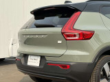 ◆バック/万が一を考え、安全性を重視する方に選ばれているVOLVO車。ドアを開閉するとその重み・厚みに驚くはず