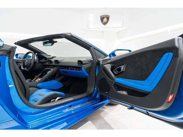 ランボルギーニ ウラカンスパイダー EVO RWD (LDF) の中古車詳細