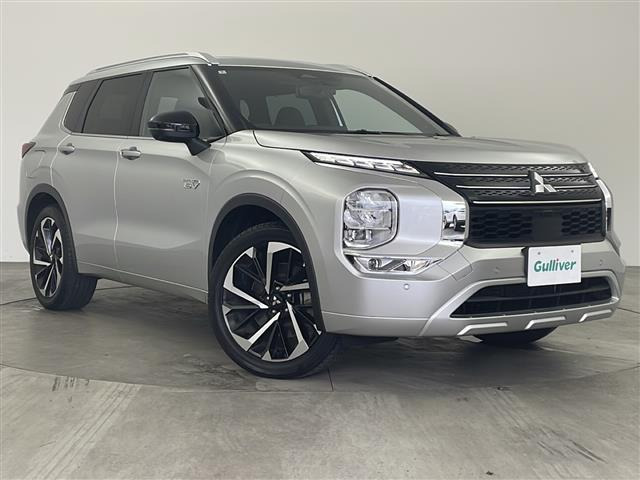 アウトランダー PHEV 2.4 P 4WD 本革シート