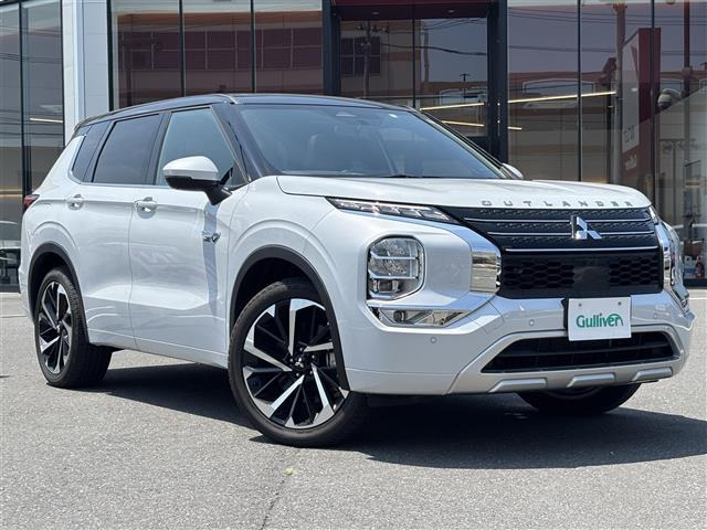 アウトランダー PHEV 2.4 P 4WD 本革シート