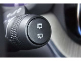 リアワイパーの作動は、ワイパーレバー先端のスイッチで行います。